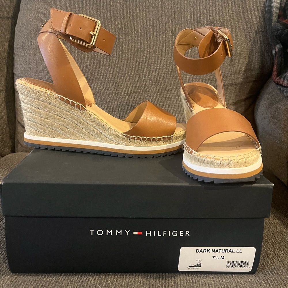 Tommy Hilfiger Women's Wedges Size 7.5